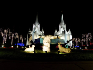 Nativity Scene at the San Diego Temple